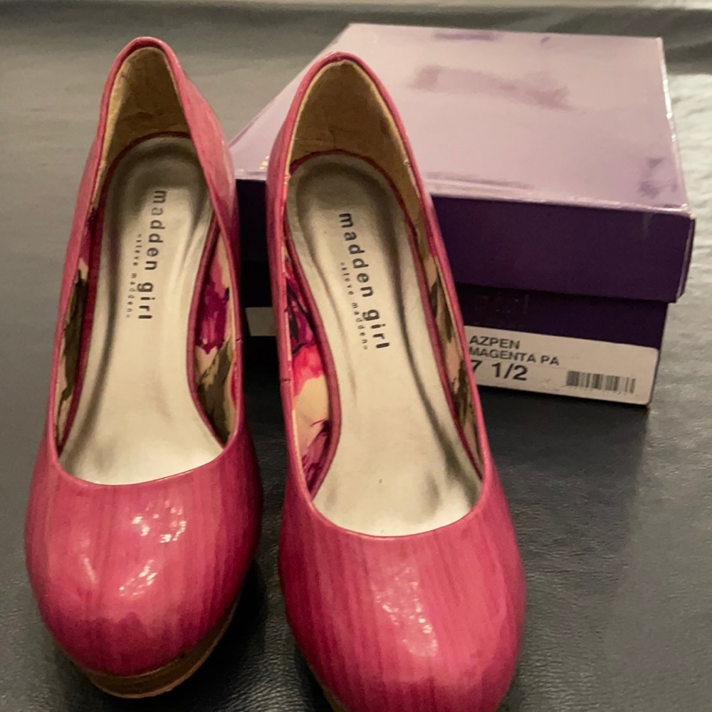 Beautiful Madden girl Steve Madden magenta pumps -slightly used, have box (mlb)